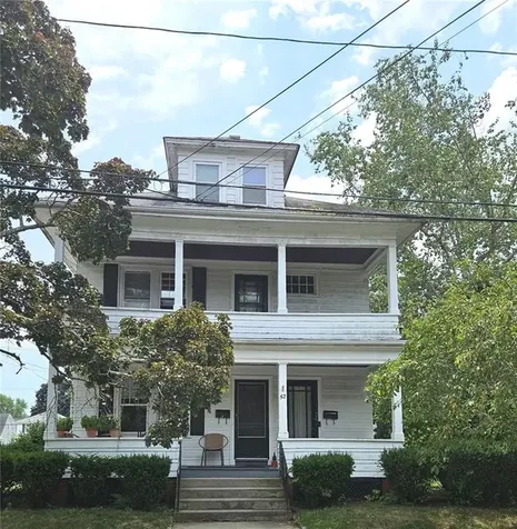 50 52 Oakland Avenue Cranston RI 02910