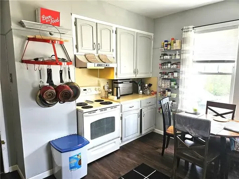 50 52 Oakland Avenue Cranston RI 02910