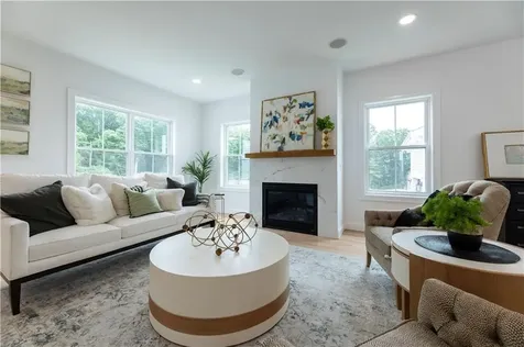 9 Stoneridge Road Smithfield RI 02917