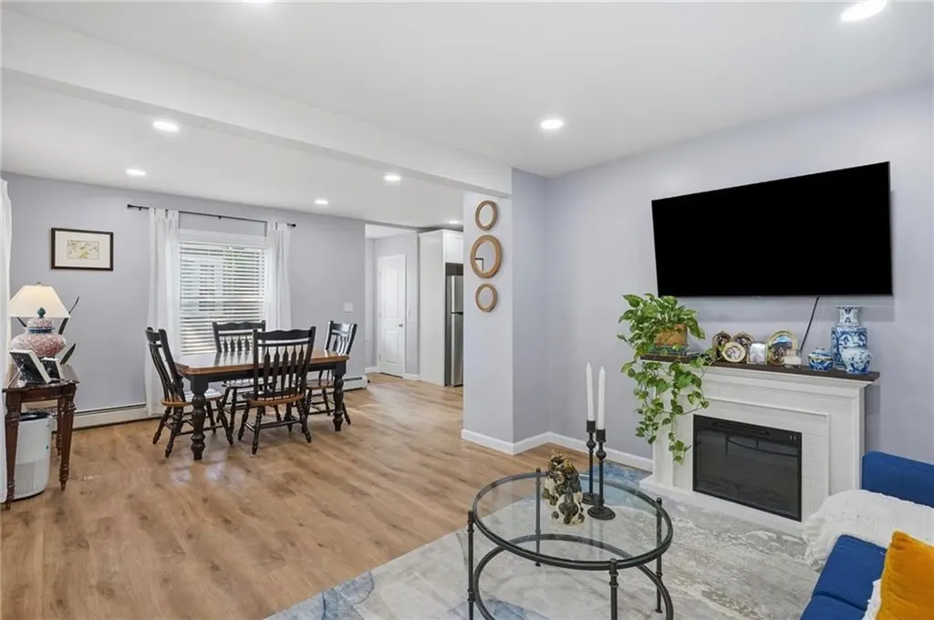 16 Bucklin Avenue Warwick RI 02888