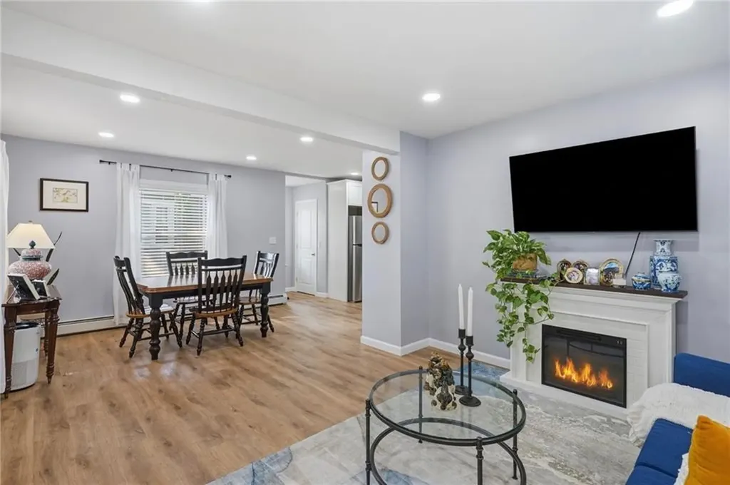 16 Bucklin Avenue Warwick RI 02888