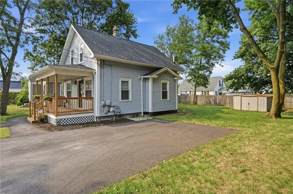 16 Bucklin Avenue Warwick RI 02888