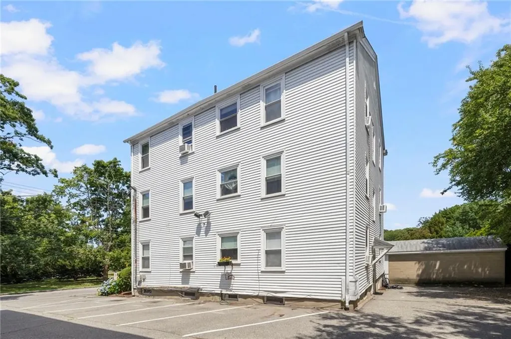 11 North Avenue Providence RI 02906