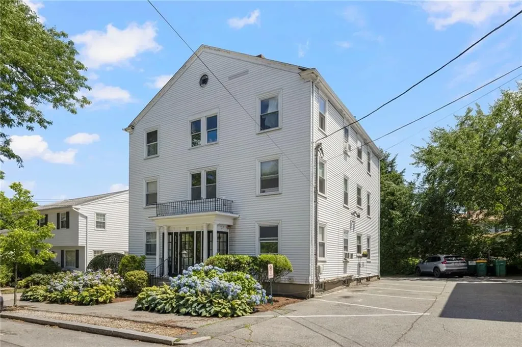 11 North Avenue Providence RI 02906