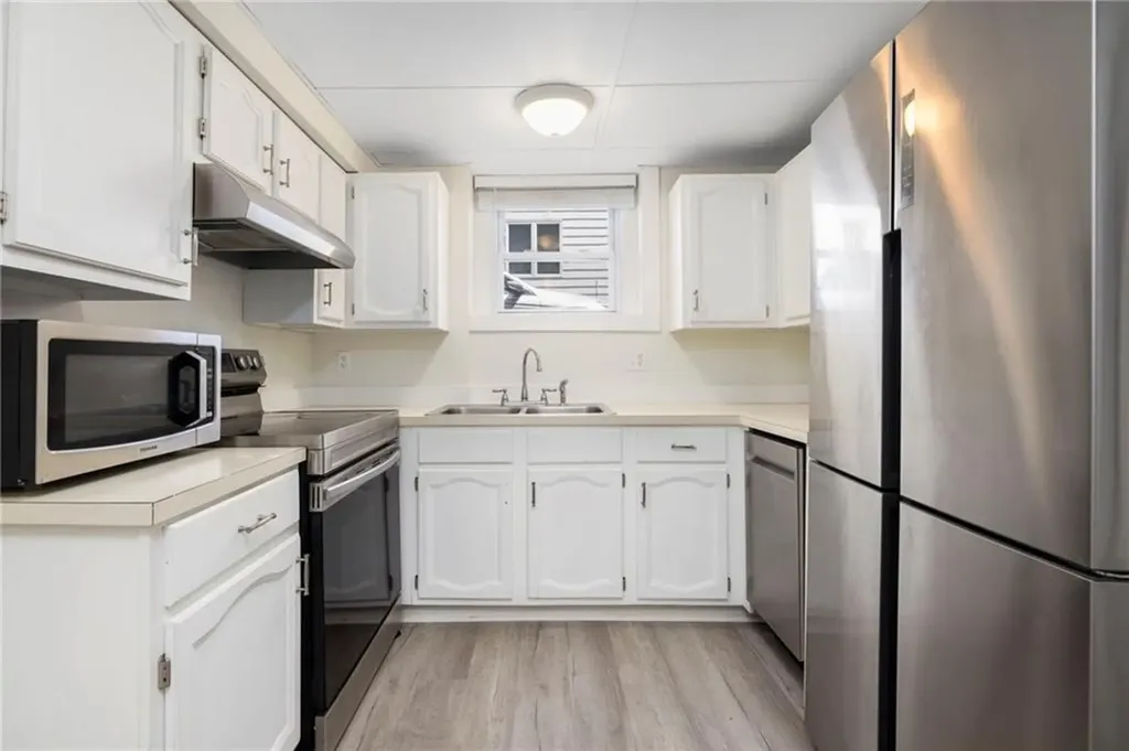 11 North Avenue Providence RI 02906