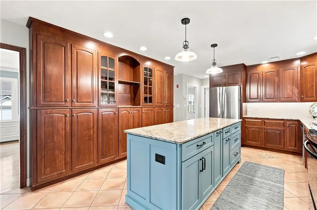 6 Cathedral Court Cumberland RI 02864