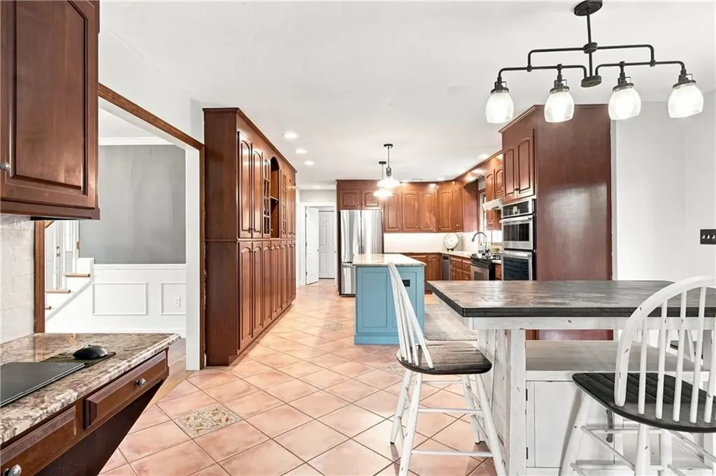 6 Cathedral Court Cumberland RI 02864
