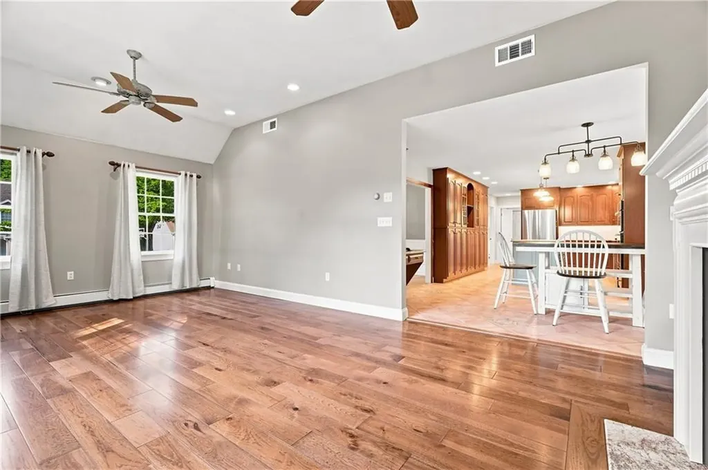 6 Cathedral Court Cumberland RI 02864