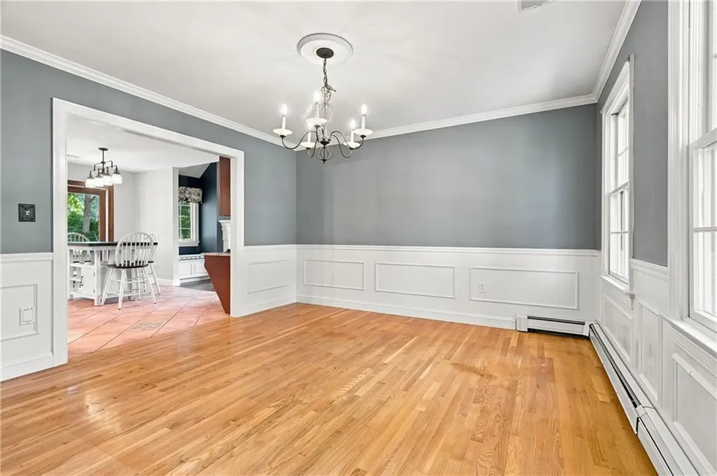 6 Cathedral Court Cumberland RI 02864
