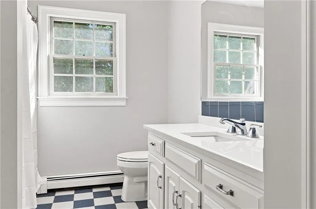 6 Cathedral Court Cumberland RI 02864