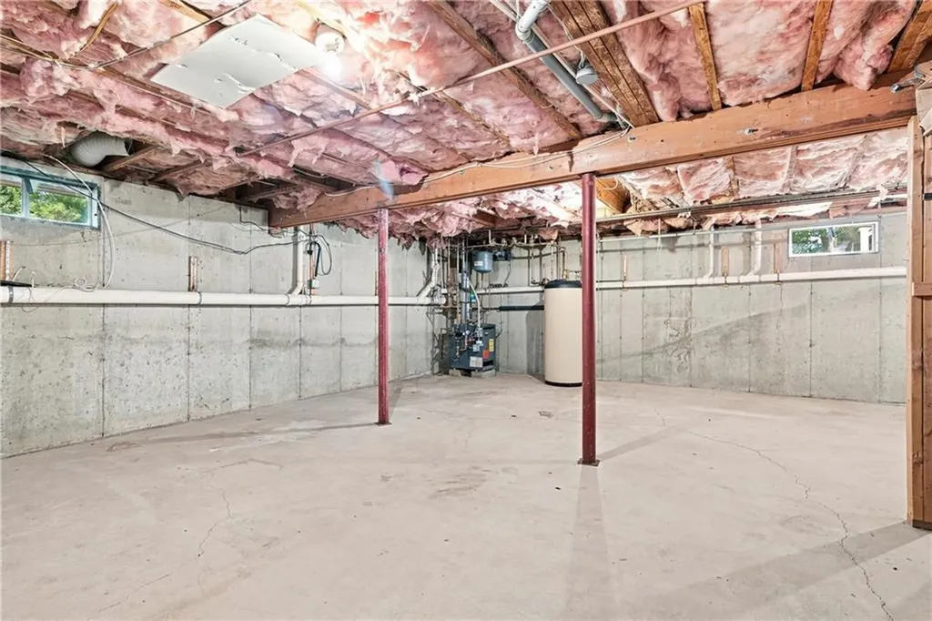 6 Cathedral Court Cumberland RI 02864