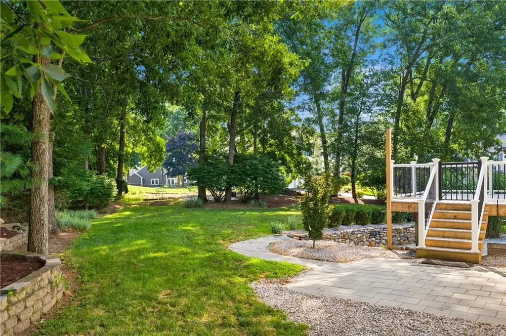 6 Cathedral Court Cumberland RI 02864