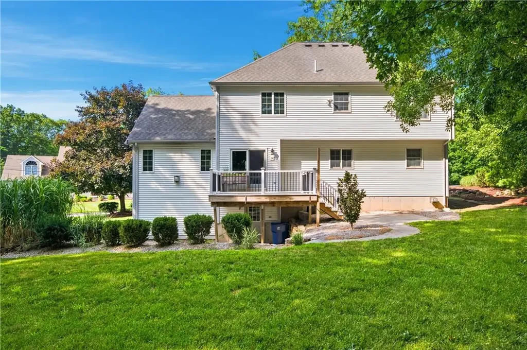 6 Cathedral Court Cumberland RI 02864