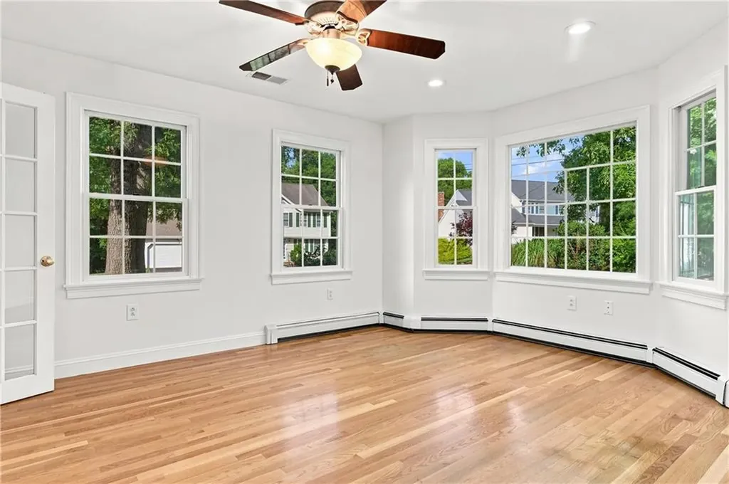 6 Cathedral Court Cumberland RI 02864