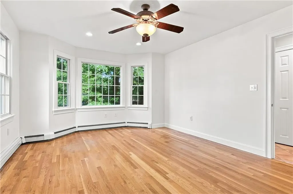 6 Cathedral Court Cumberland RI 02864