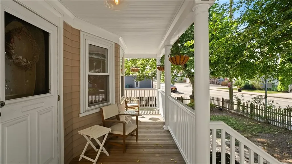814 W Shore Road Warwick RI 02889