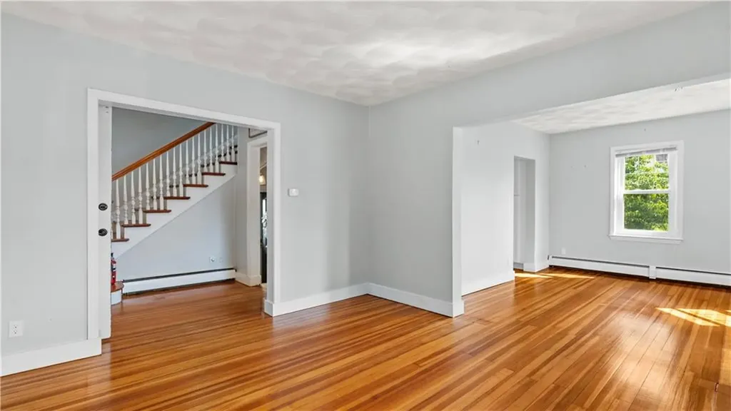 814 W Shore Road Warwick RI 02889