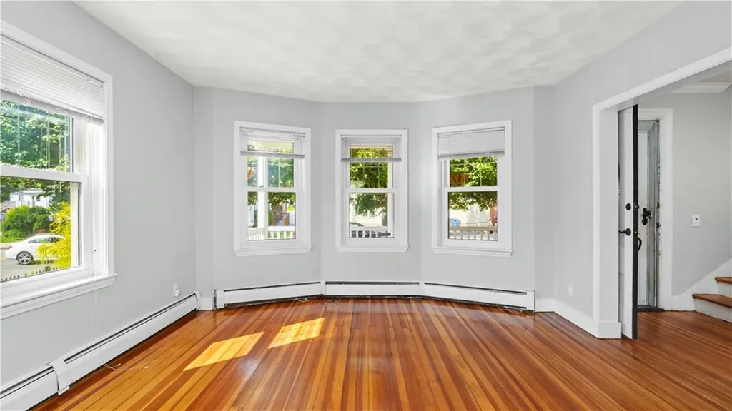 814 W Shore Road Warwick RI 02889
