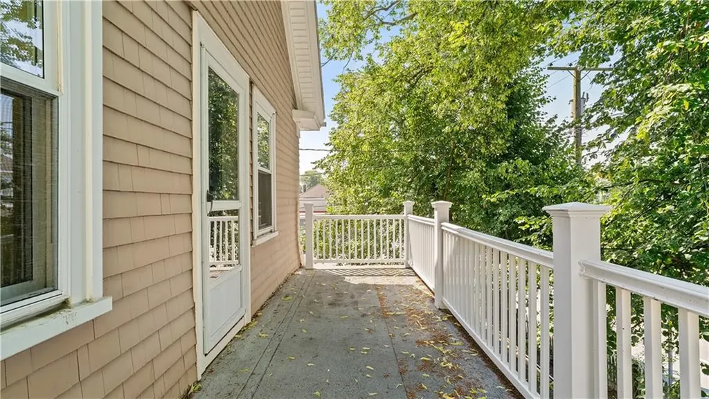 814 W Shore Road Warwick RI 02889