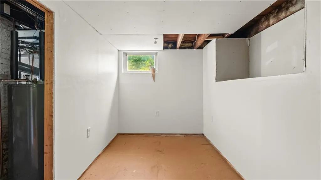 814 W Shore Road Warwick RI 02889