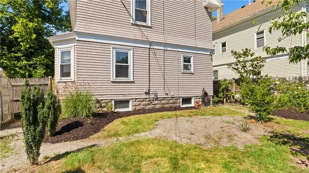 814 W Shore Road Warwick RI 02889