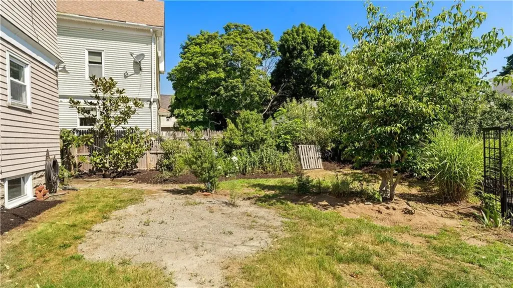 814 W Shore Road Warwick RI 02889