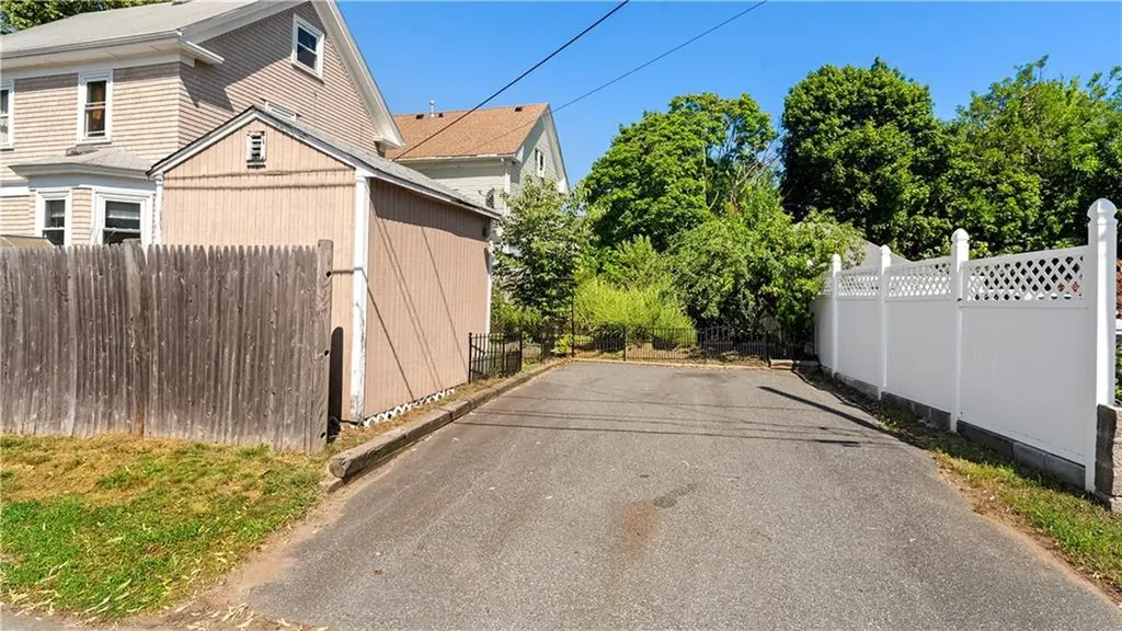 814 W Shore Road Warwick RI 02889