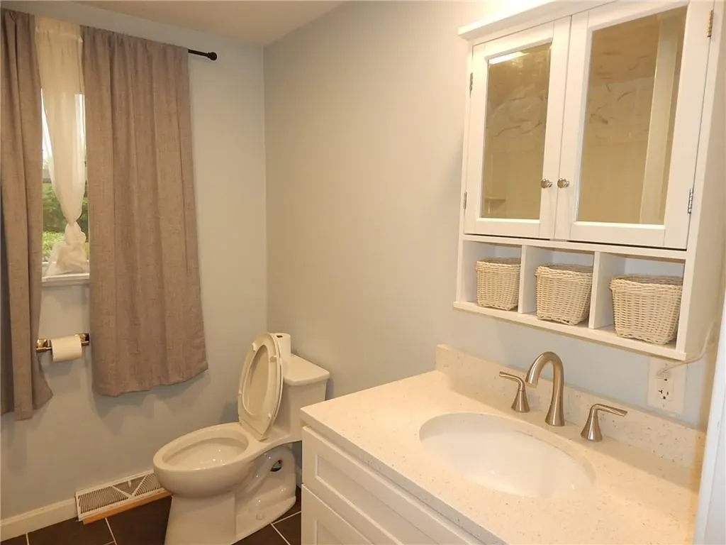 120 Gallway Street Warwick RI 02889