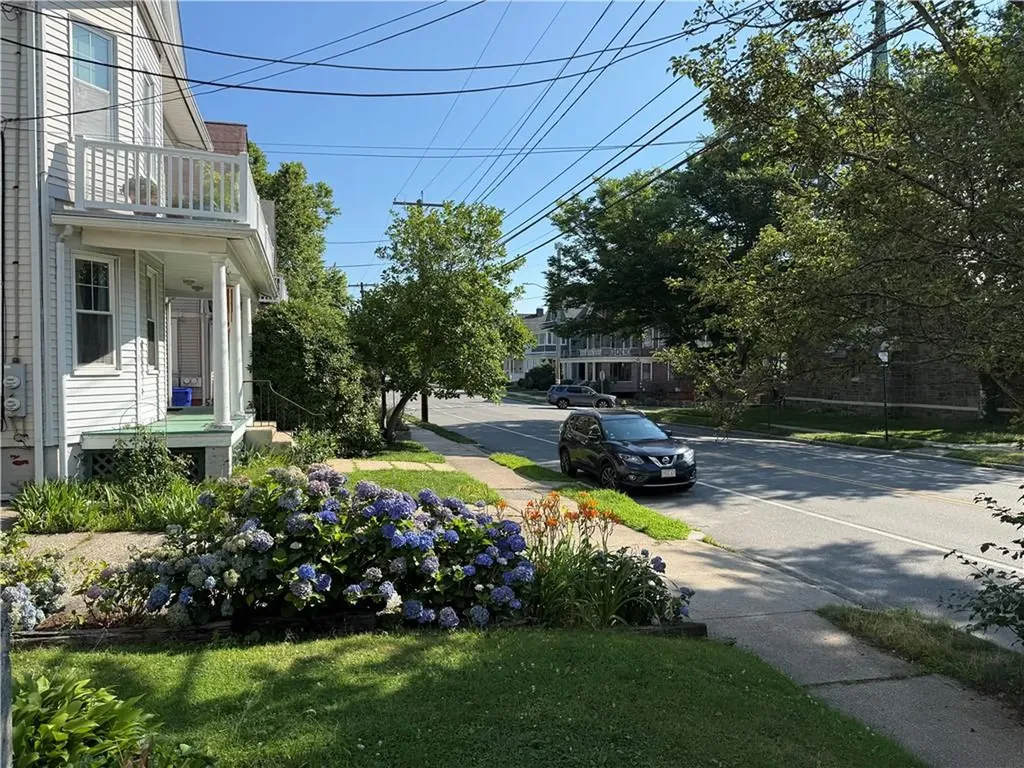642 Hope Street Providence RI 02906