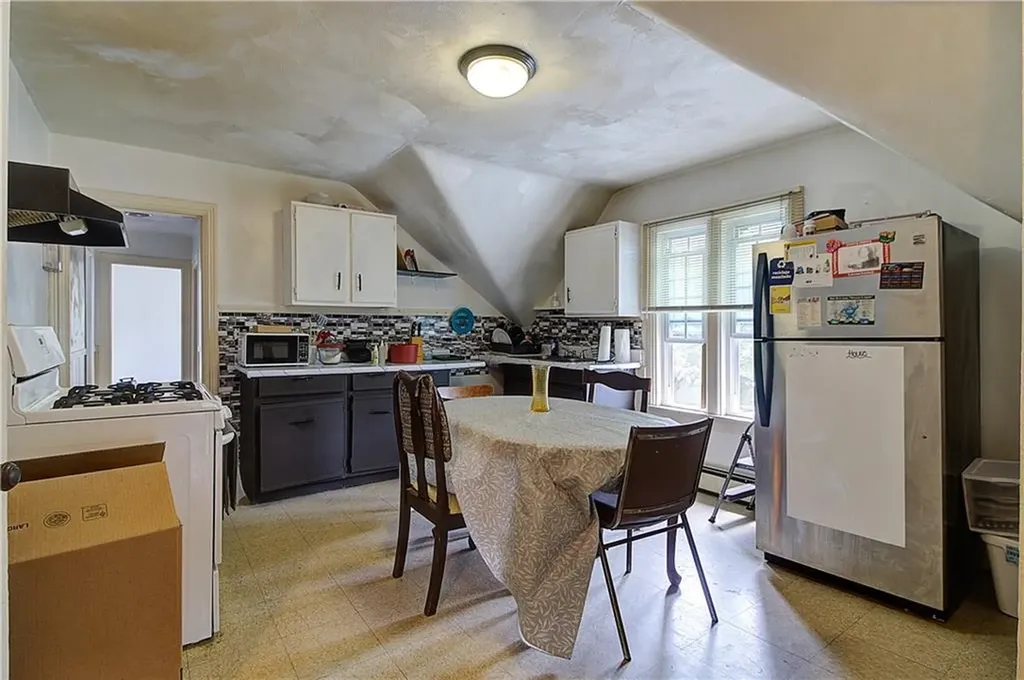 216 Ocean Street Providence RI 02905