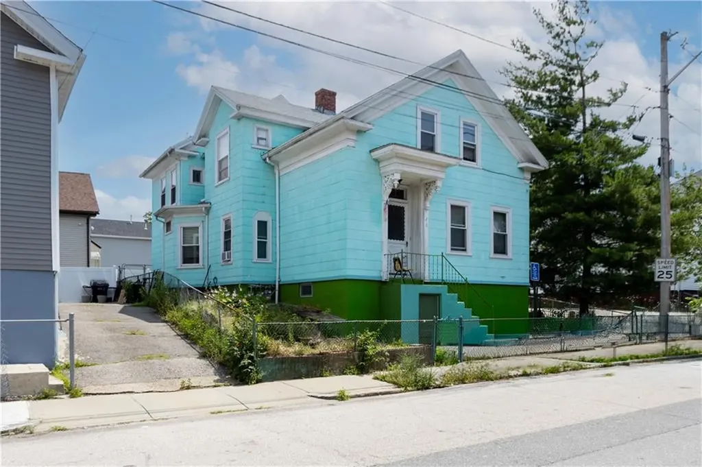 216 Ocean Street Providence RI 02905