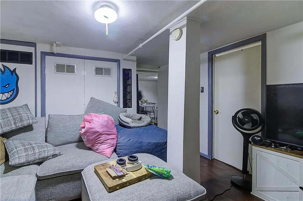 216 Ocean Street Providence RI 02905