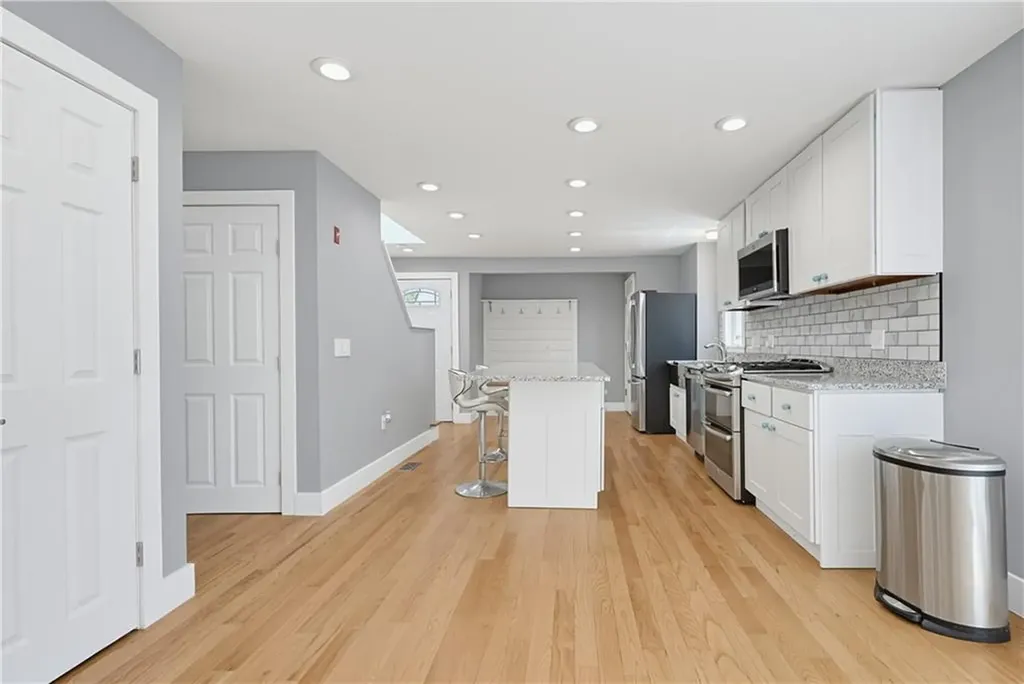 15 Arland Drive Pawtucket RI 02861