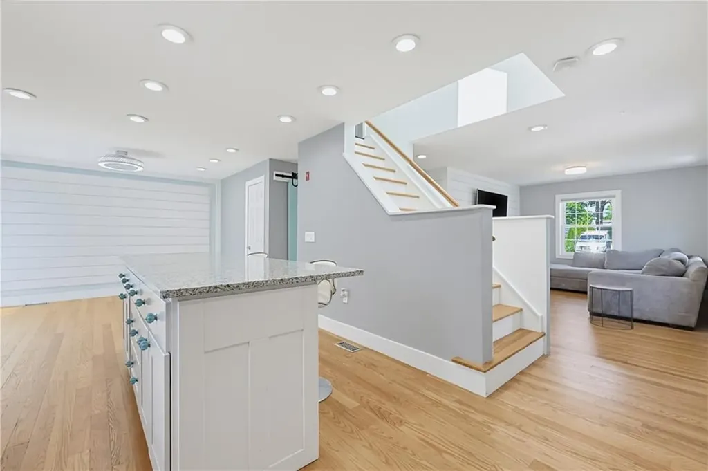 15 Arland Drive Pawtucket RI 02861