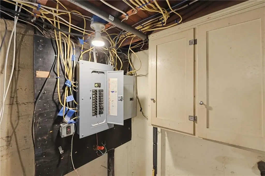 15 Arland Drive Pawtucket RI 02861
