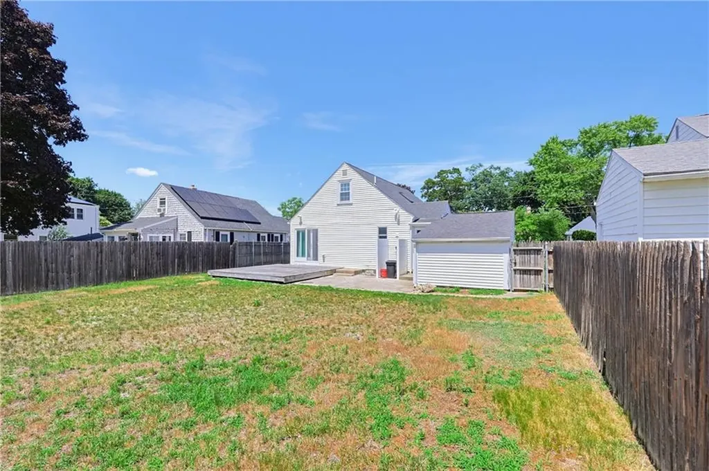 15 Arland Drive Pawtucket RI 02861