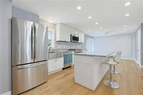 15 Arland Drive Pawtucket RI 02861