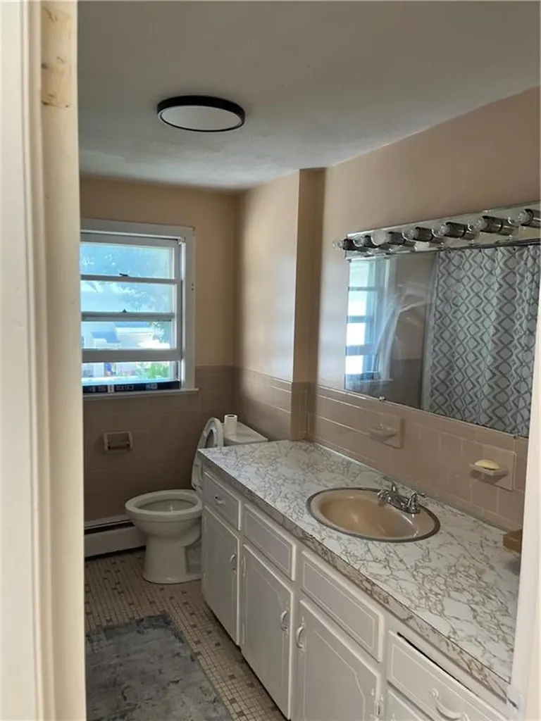 52 Bicentennial Way North Providence RI 02911