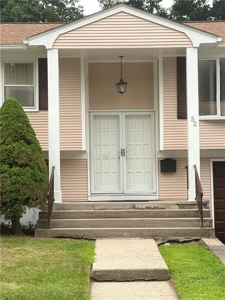 52 Bicentennial Way North Providence RI 02911