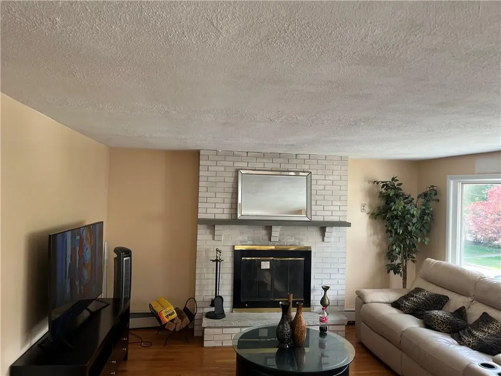 52 Bicentennial Way North Providence RI 02911