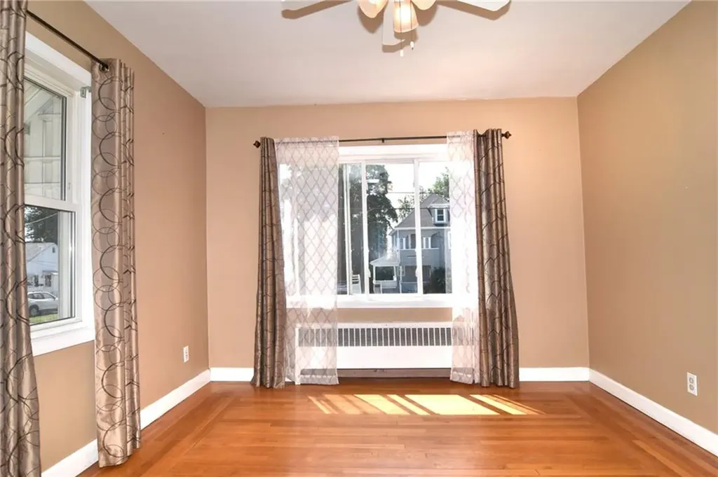 37 King Street Johnston RI 02917