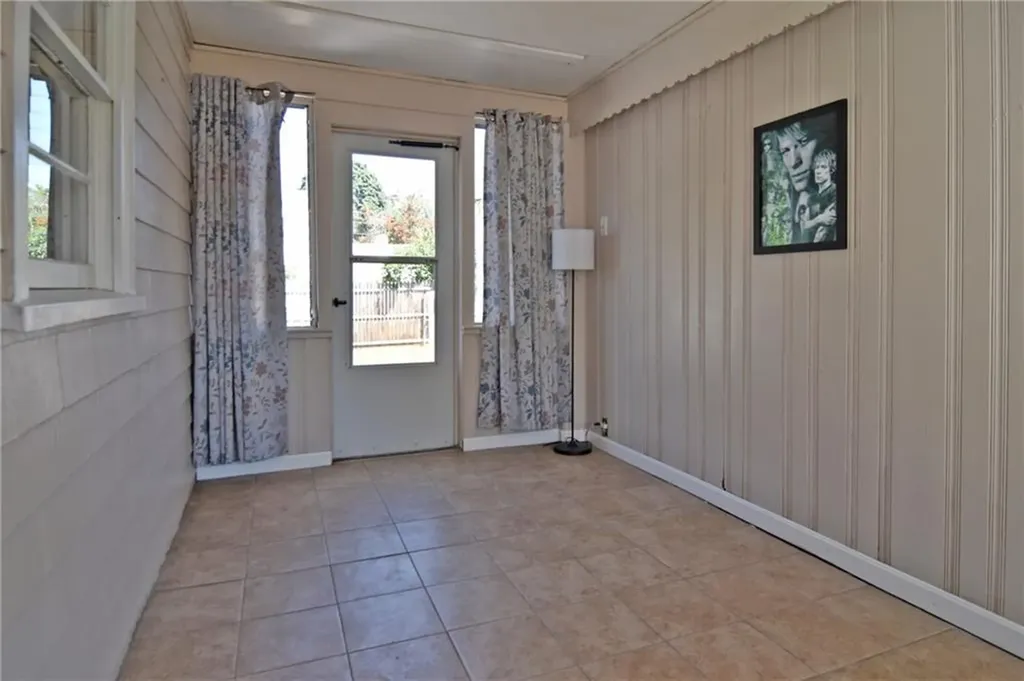 37 King Street Johnston RI 02917