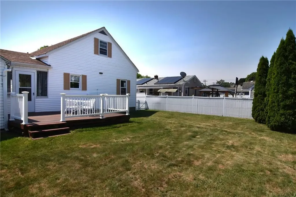 37 King Street Johnston RI 02917