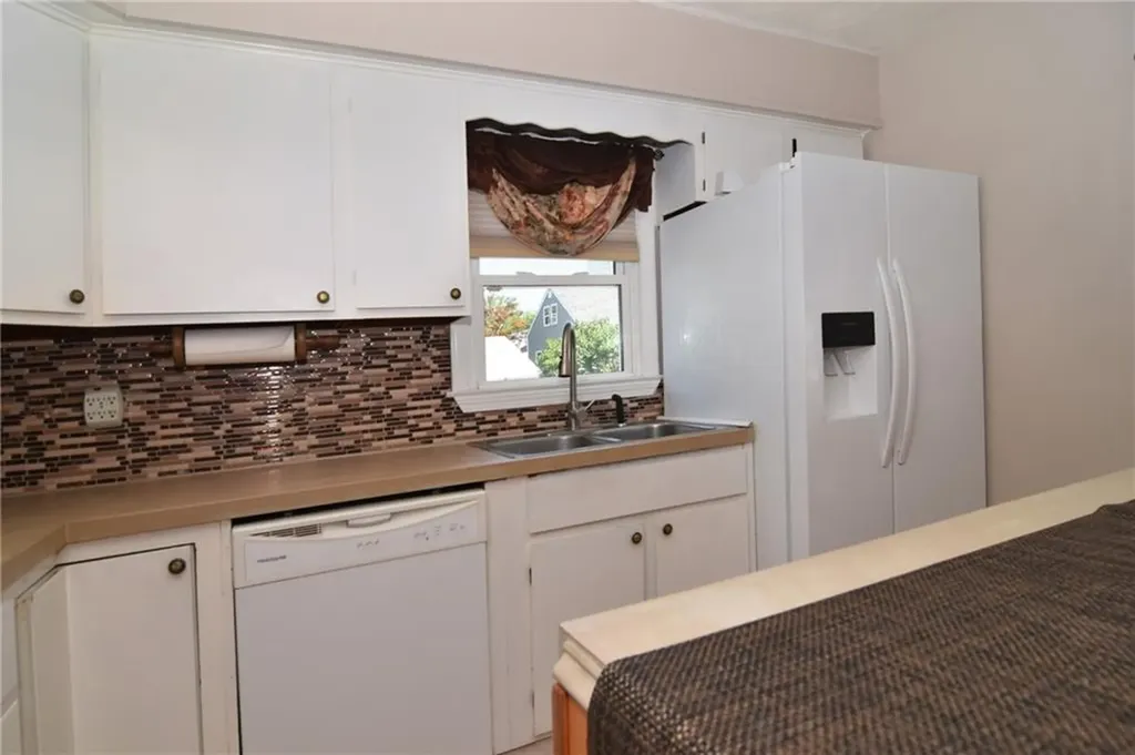 37 King Street Johnston RI 02917