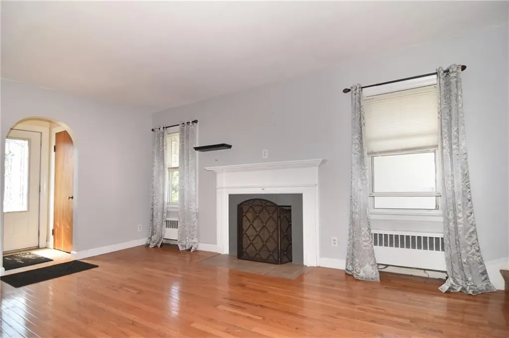 37 King Street Johnston RI 02917
