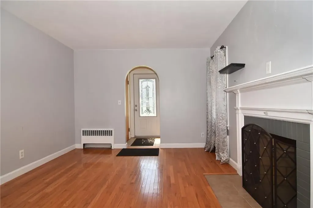 37 King Street Johnston RI 02917