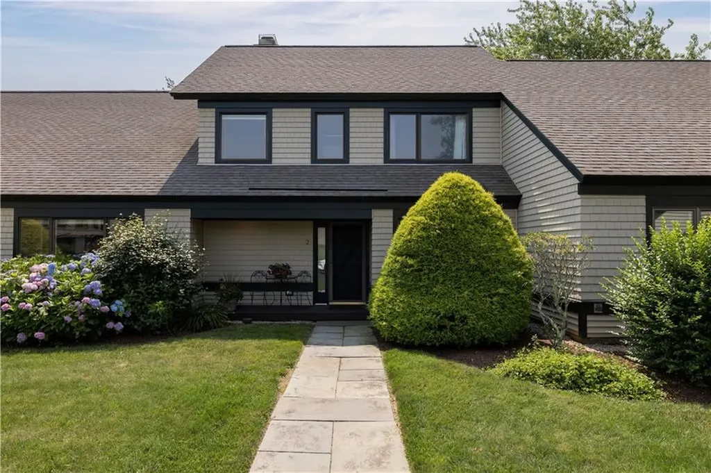 2 Martingale Lane Narragansett RI 02882