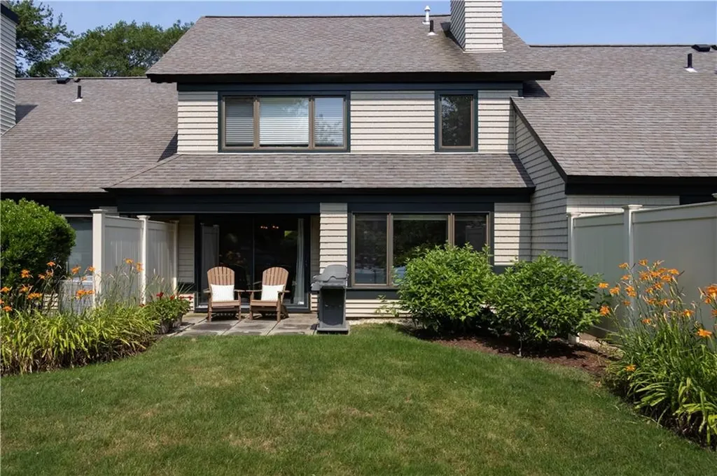 2 Martingale Lane Narragansett RI 02882