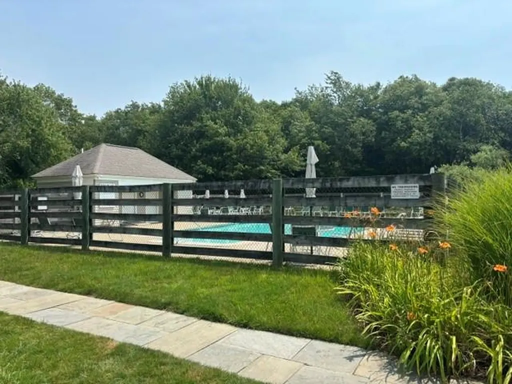 2 Martingale Lane Narragansett RI 02882