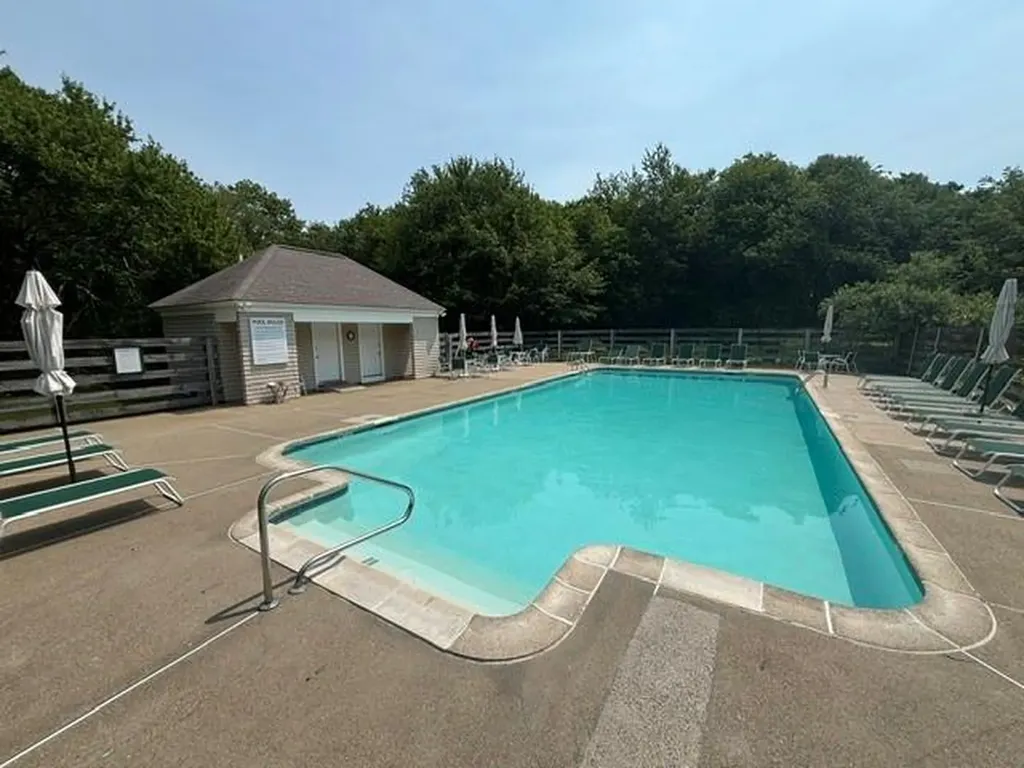 2 Martingale Lane Narragansett RI 02882